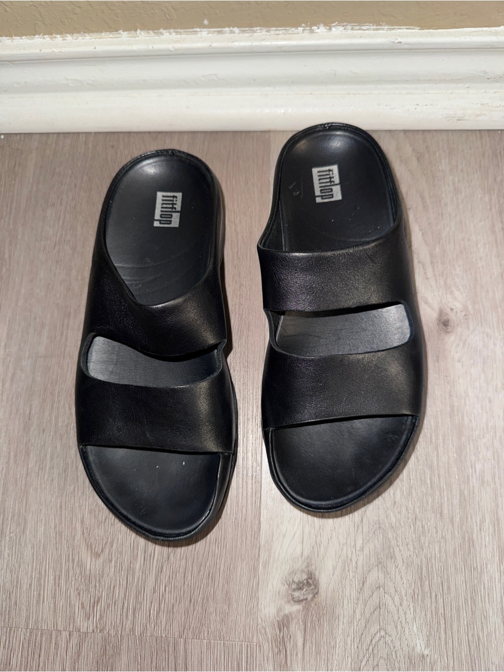 FitFlop Shuv Two-Bar Leather Slides - All Black